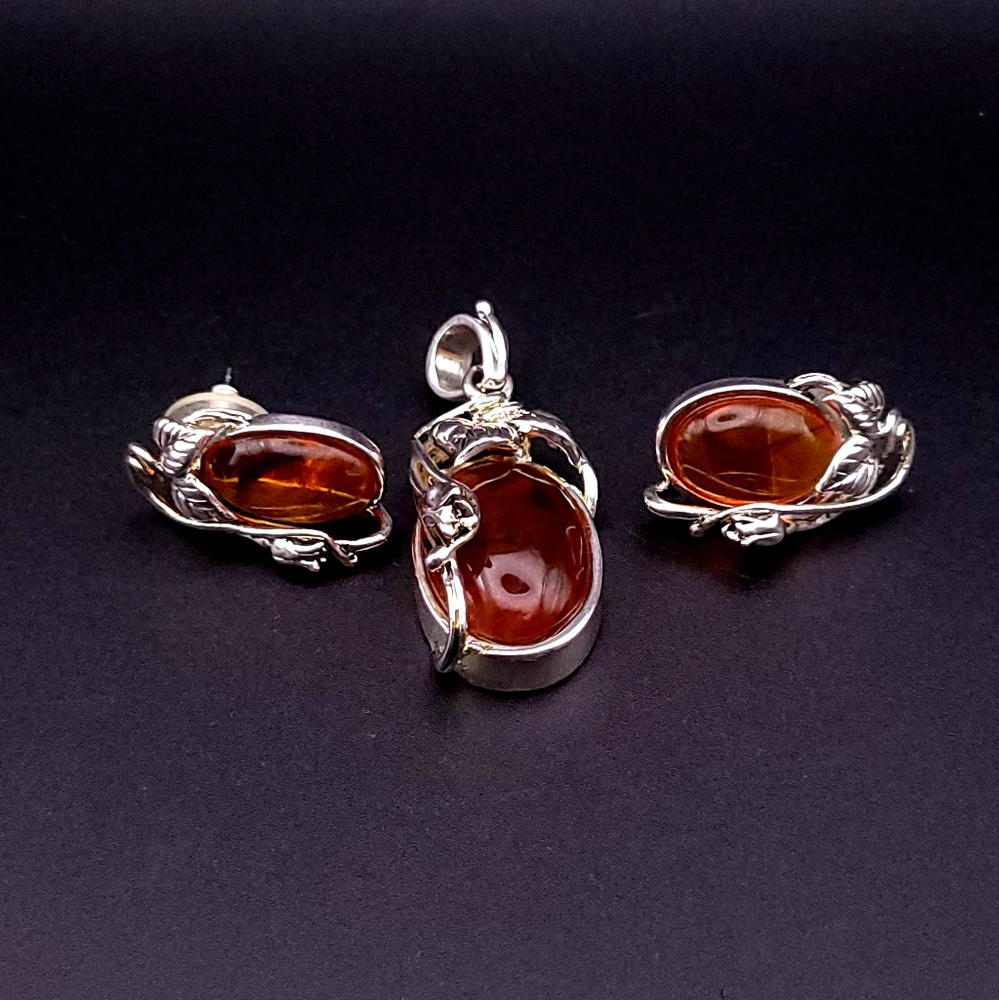 Vintage BEST Amber-Look Vine & Leaf Pendant + Pierced Earrings Set